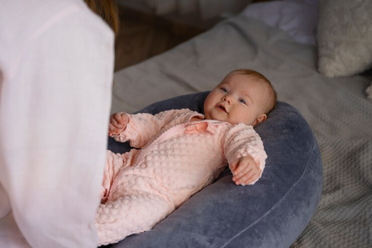 تصویر 3 از خرید جدید ترین انواع تشک شیر دهی نوزاد